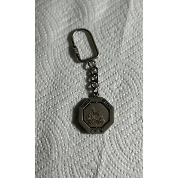 London Spinner Keychain England Souvenir City Sights Spinning Center Keyring - Picture 6 of 12